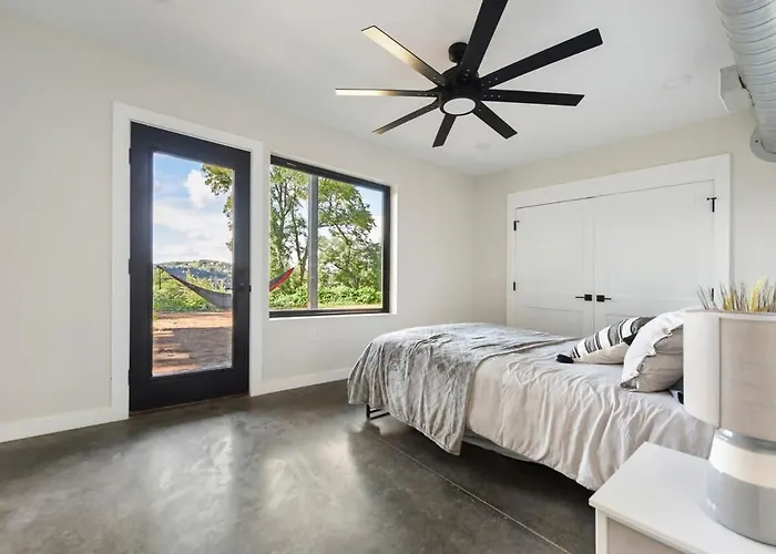 Skyline's Duplex- 10bd-6bth 4car Parking W Roofdeck *
