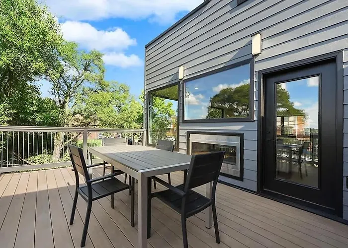 Skyline's Duplex- 10bd-6bth 4car Parking W Roofdeck