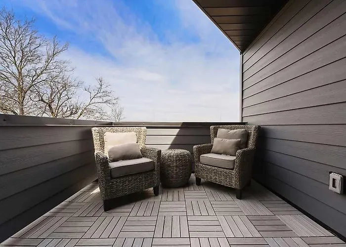 Skyline's Duplex- 10bd-6bth 4car Parking W Roofdeck *